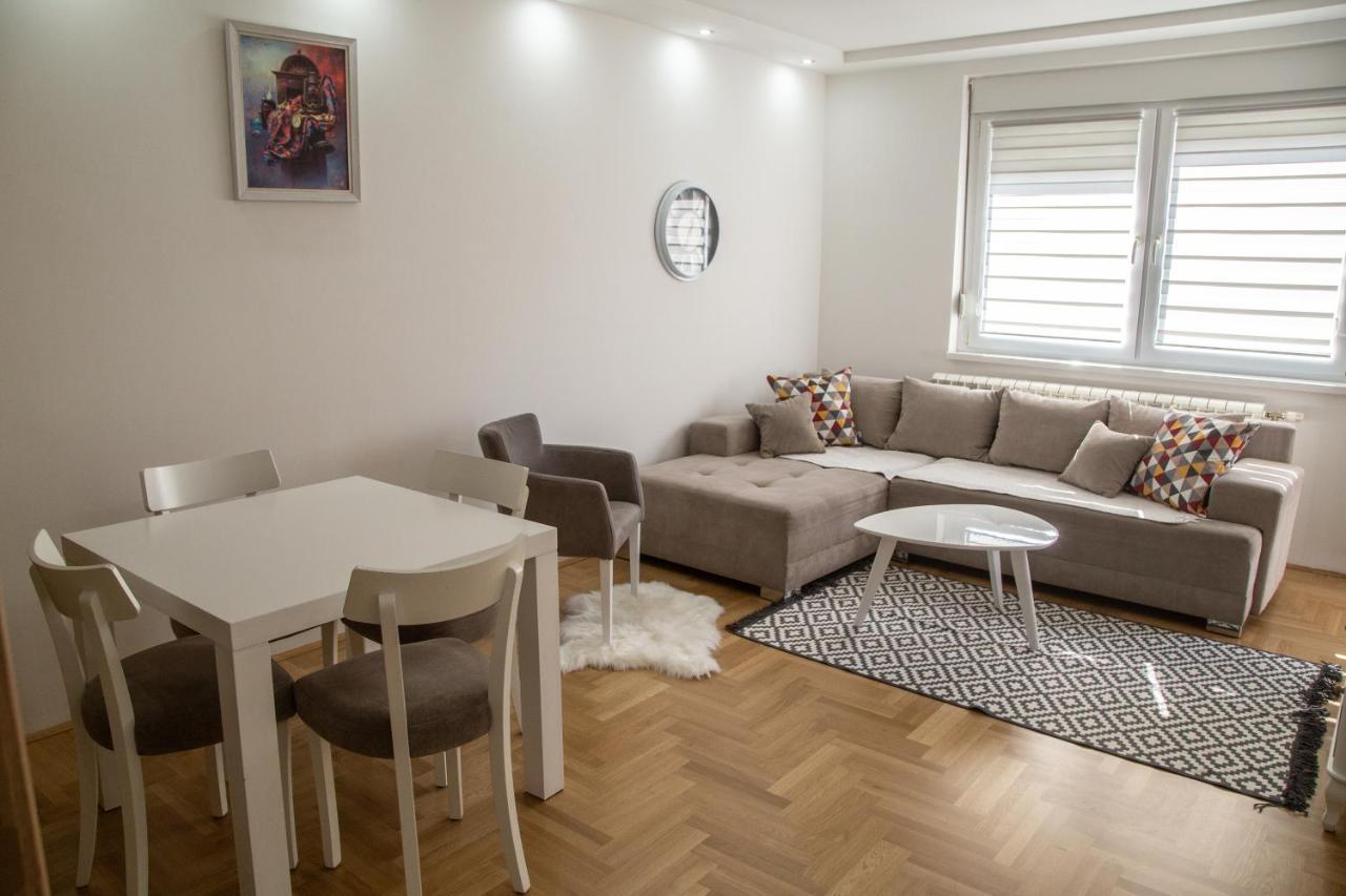 Apartman Rada Apartment Sremska Mitrovica Exterior foto